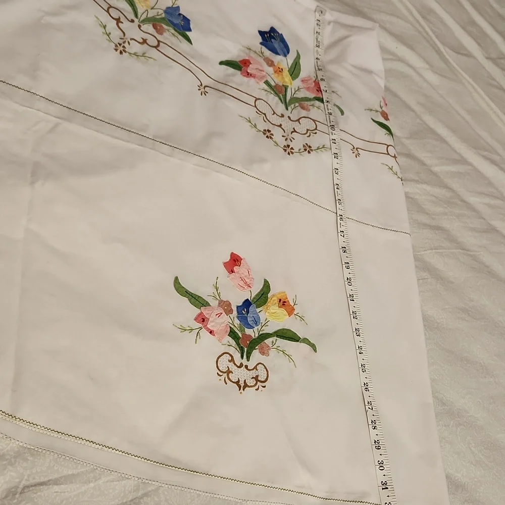 Vintage Floral Embroidered White Tablecloth With Multicolor Oblong 64